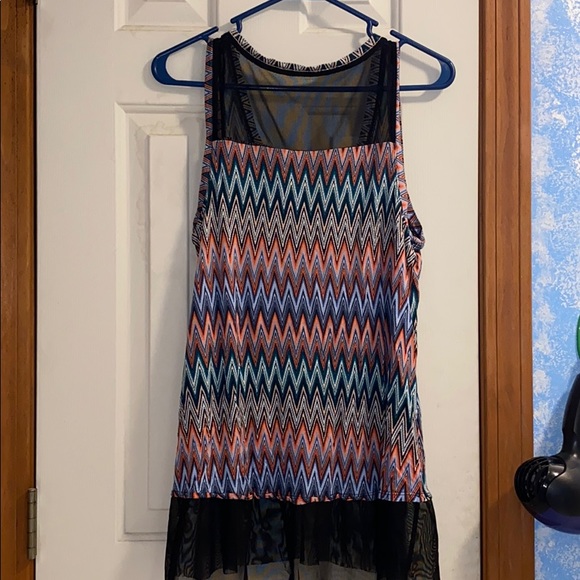 Super soft tank top with mesh long hem - Picture 2 of 2